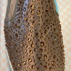 Soda size 10 rose gold shimmer sneakers